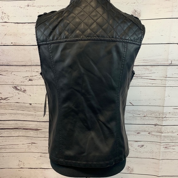 Apt. 9 Faux Leather Vest Medium NWT - Picture 3 of 8